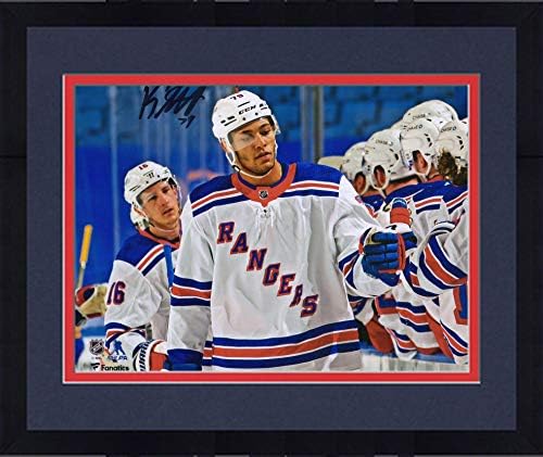 Çerçeveli K'andre Miller New York Rangers İmzalı 8 x 10 1. NHL Gol Kutlaması Fotoğrafı-İmzalı NHL Fotoğrafları