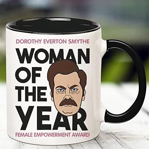 Fonhark-Komik Ron Swanson Yılın Kadını Kupa, Dorothy Everton Smythe Kadın Güçlendirme Ödülü, 11 Oz Yenilik Kahve Kupa