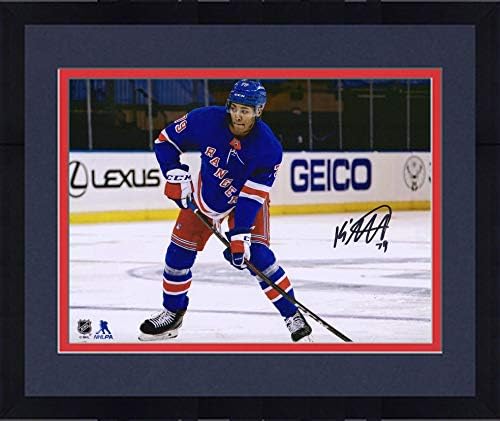 Çerçeveli K'andre Miller New York Rangers İmzalı 8 x 10 NHL İlk Paten Fotoğrafı-İmzalı NHL Fotoğrafları
